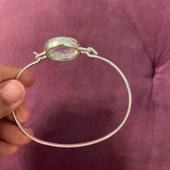 Unique silver and glass bracelet with moving crystals - Picture 3 of 5